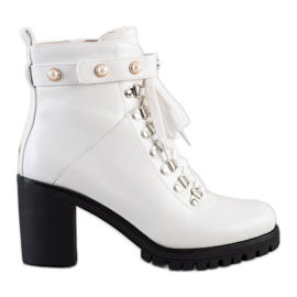 Ideal Shoes Skalní boty na sloupku bílý