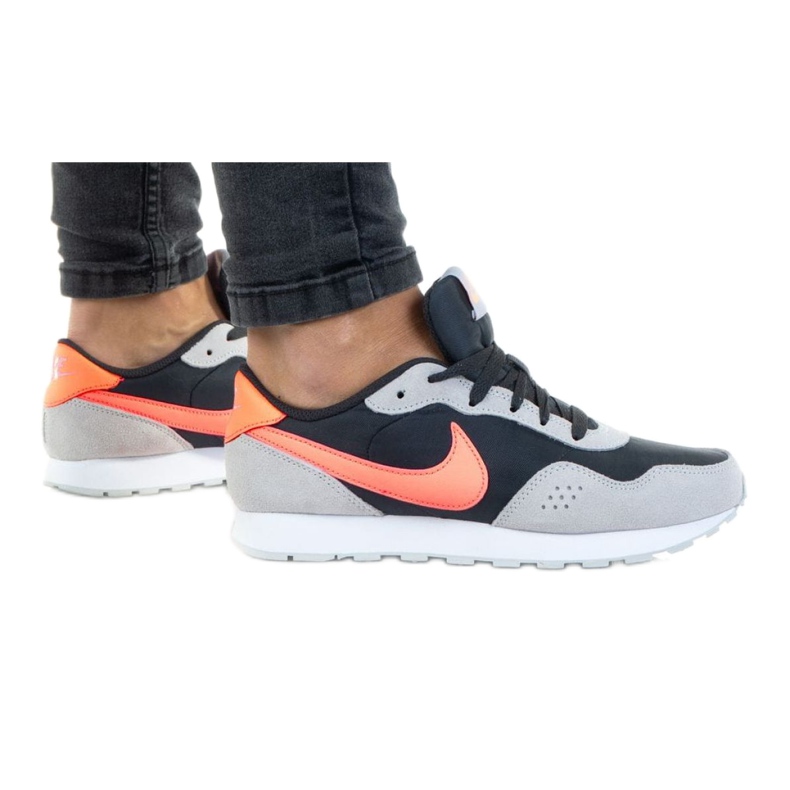 Boty Nike Md Valiant Gs Jr CN8558-004 šedá vícebarevný