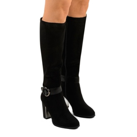 Černé kotníkové boty z eko semiše Aebanise černá