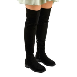 Černé ploché kotníkové boty s dlouhým svrškem Aeleos černá