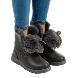 Šedé zateplené boty od Alrindra šedá