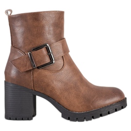 SDS Styloví pracovníci na baru hnědý