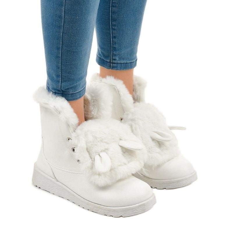 Bílé zateplené boty od Alrindra bílý