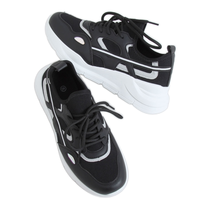 Černá sportovní obuv B0-560 Černá