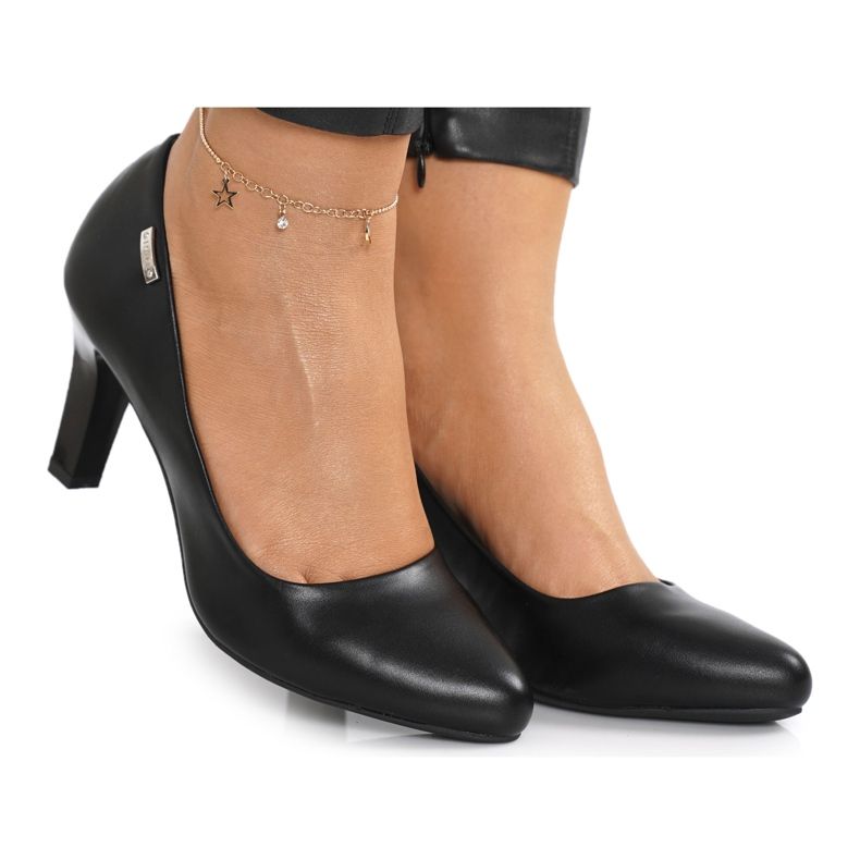 PJ1 Klasická černá Eleanor čerpadla na baru