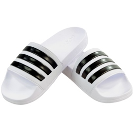 Bílé pantofle Adidas Adilette Shower AQ1702 bílý černý