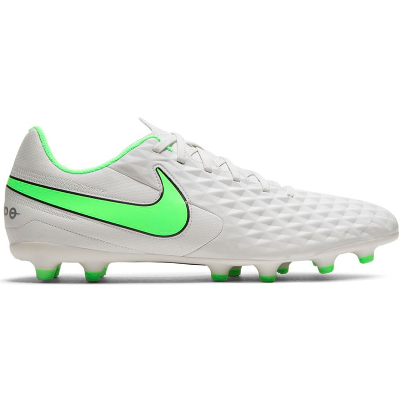 Kopačky Nike Tiempo Legend 8 Club Mg bílé AT6107 030 bílý bílý