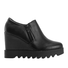 Černé klínové boty Jazlyn černá