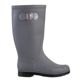 Matt Galoshes se sponou šedá