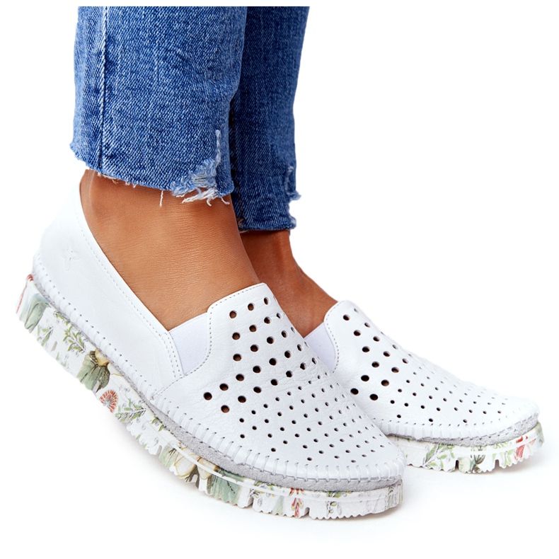 Prolamované kožené boty Maciejka bílé 03512B-11 bílý vícebarevný Prolamované kožené boty Maciejka bílé 03512B-11 bílý vícebarevný