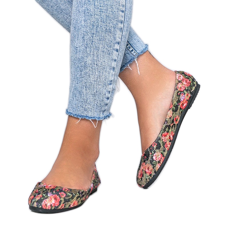 Lesklé černé balerínky s květy Luz černá