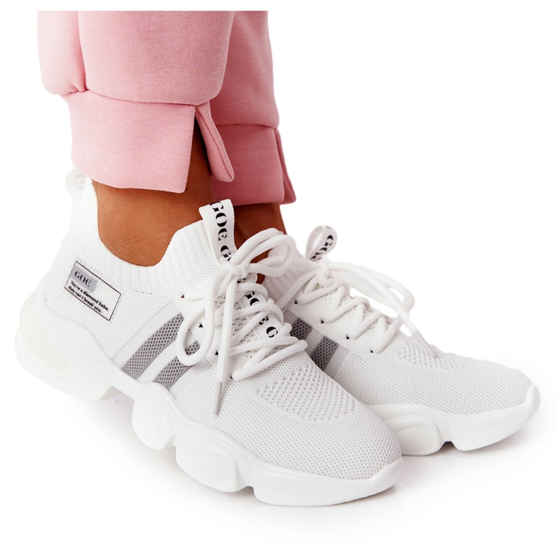 Dámské sportovní ponožky GOE HH2N4016 bílé bílý černá Dámské sportovní ponožky GOE HH2N4016 bílé bílý černá