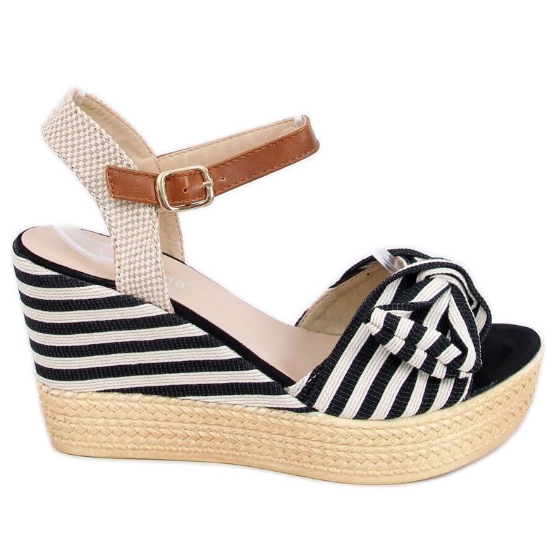 Černé sandály na černém pruhovaném klínu A89907 Black béžový hnědý černá
