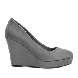 BM Šedé eko semišové lodičky na klínku Karilla šedá BM Šedé eko semišové lodičky na klínku Karilla šedá