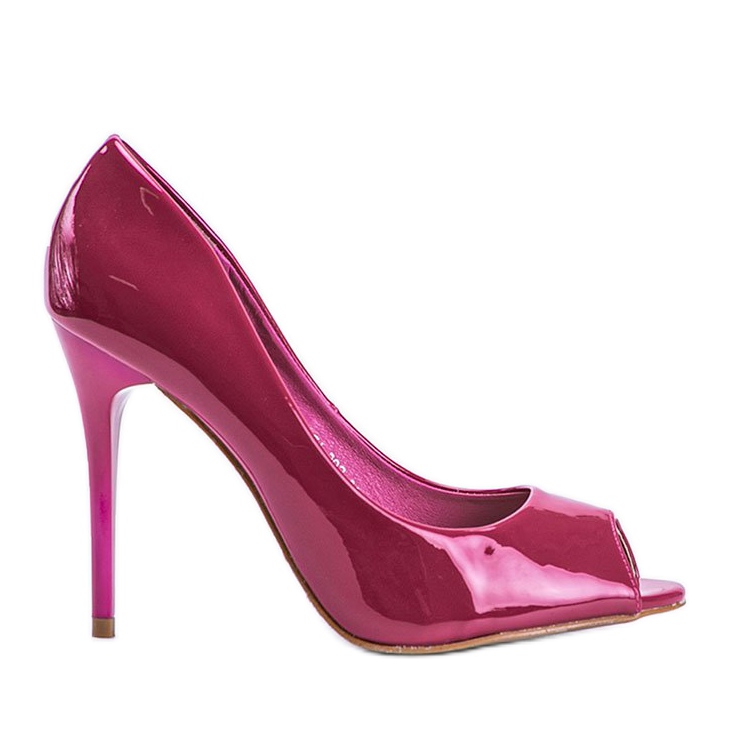 Růžové lodičky lakované na Lukově podpatku růžový