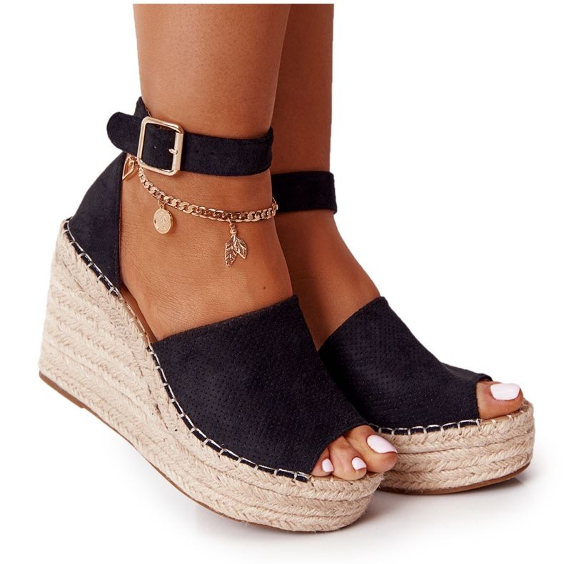 MSMG Černé klínové sandály Makenna s copánky černá