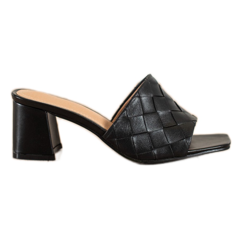 SHELOVET Dámské černé prošívané pantofle černá