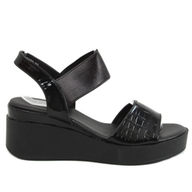 Černé sandály na klínovém podpatku 3193 Black černý