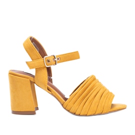 Žluté sandály na bloku eko semiše Aliya žlutá Žluté sandály na bloku eko semiše Aliya žlutá