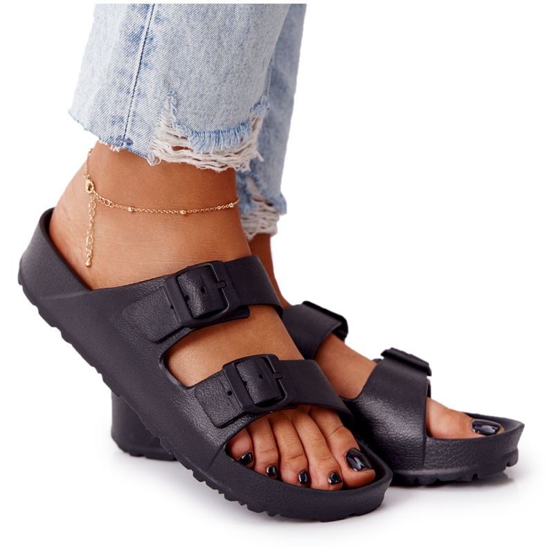 NEWS Dámské černé gumové pantofle Stacy černá