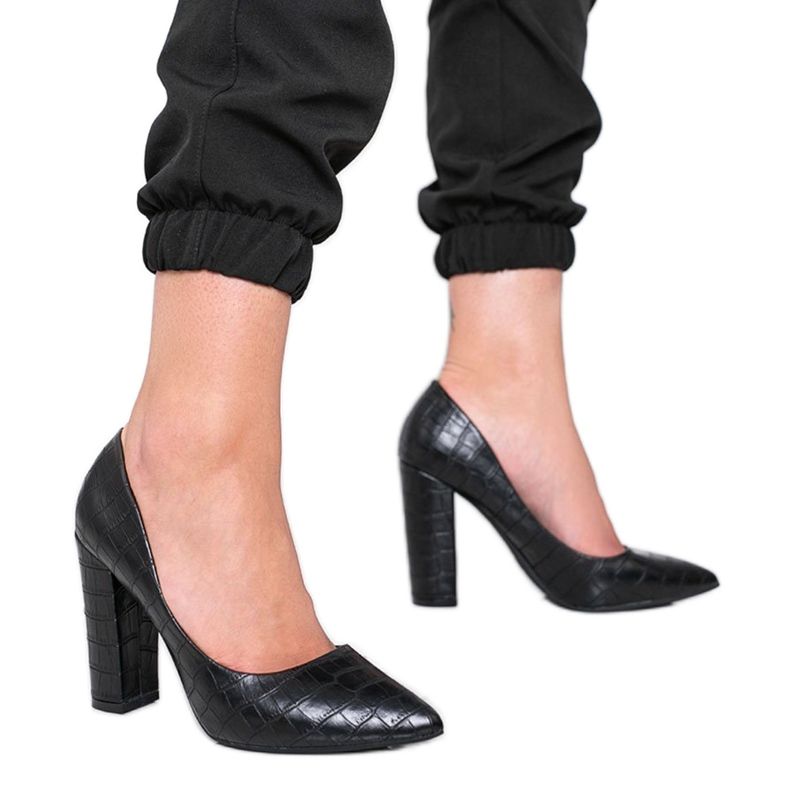 Černé lodičky na sloupku se vzorem hadí kůže This Way černá