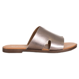 Stříbrné pantofle od Sergio Leone stříbro