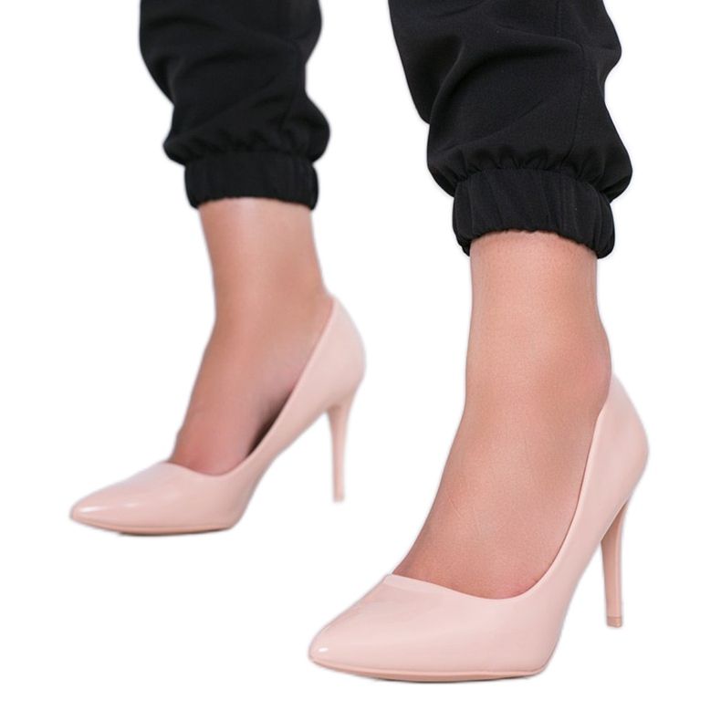 Béžově lakované podpatky Tisha béžový