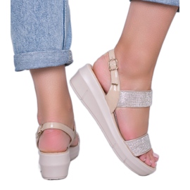 Béžové sandály na klínku Sweet Rasp béžový Béžové sandály na klínku Sweet Rasp béžový