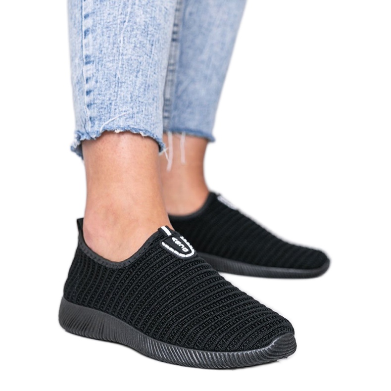 Černé sportovní tenisky Do it černá