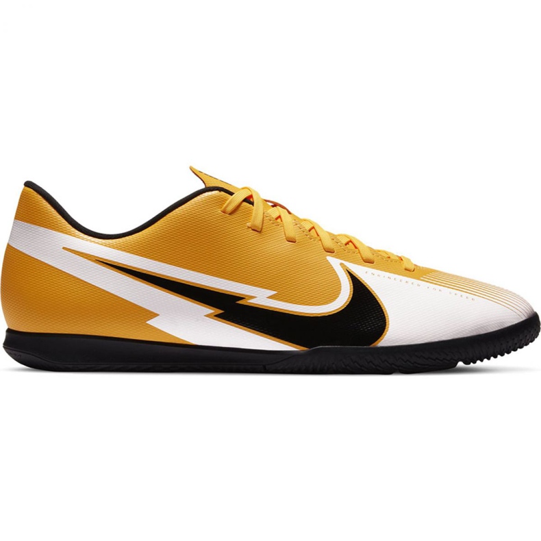 Kopačky Nike Mercurial Vapor 13 Club Ic M AT7997 801 černá, bílá, černá, žlutá žlutá
