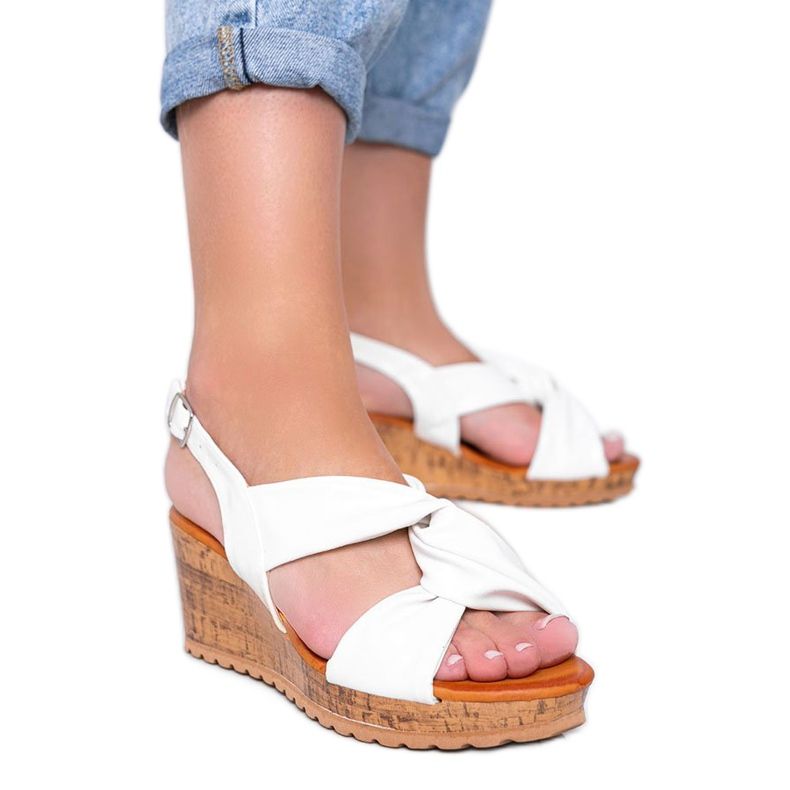 Bílé sandály na klínové patě Buenos Aires bílý