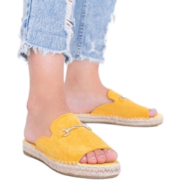 Hořčičné pantofle s přezkou Roseau žlutá