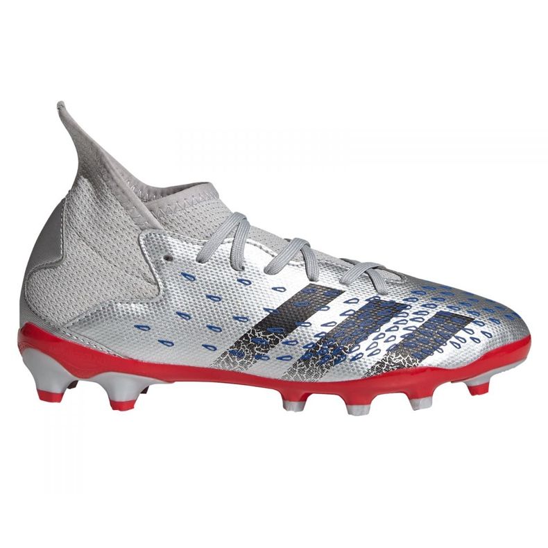 Kopačky Adidas Predator Freak.3 Mg Jr FY7625 šedá stříbrný