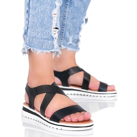 Černé sandály na silné podrážce Irony černý