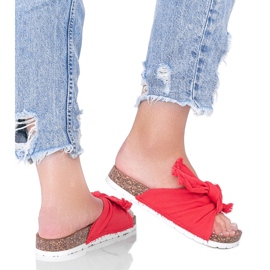 Červené sandály na korkové podrážce Martenn