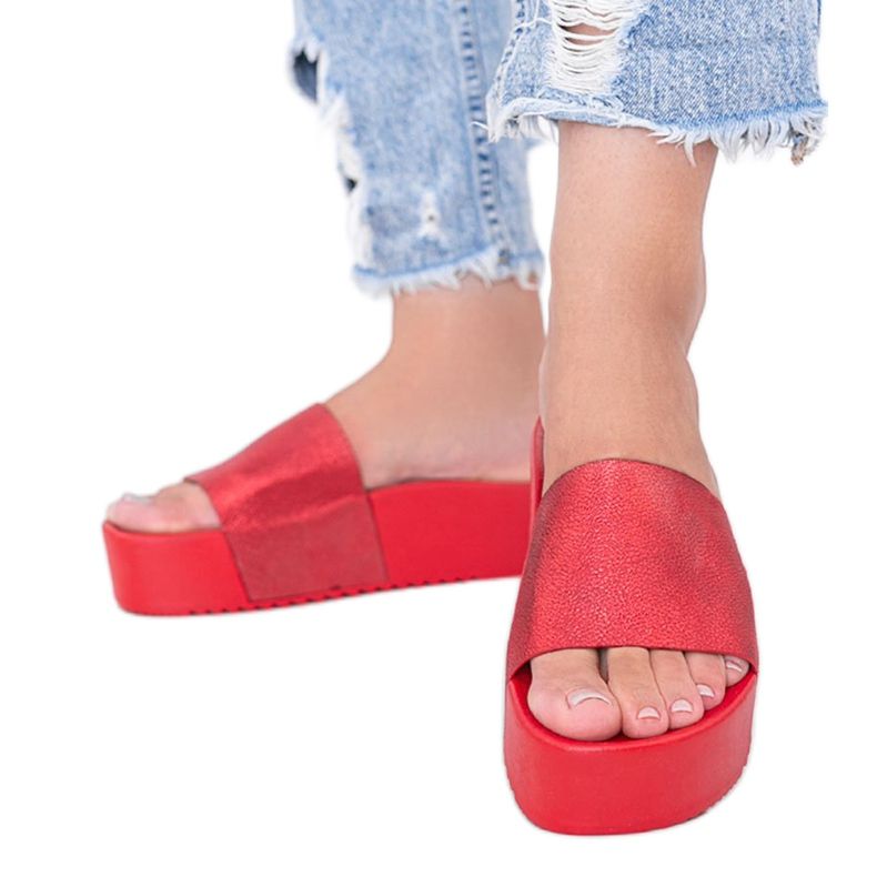 Červené žabky na silné podrážce Crysta