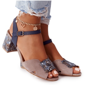 Kožené sandály na vysokém podpatku Maciejka 04120-43 Beige-Navy Blue béžový námořnická modrá Kožené sandály na vysokém podpatku Maciejka 04120-43 Beige-Navy Blue béžový námořnická modrá