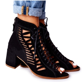 Semišové prolamované boty Maciejka Red 04040-01 Black černá