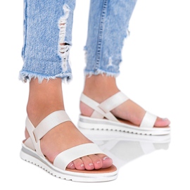 Béžové sandály na silné podrážce Cro béžový