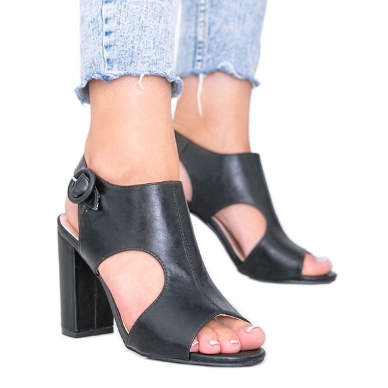 Černé sandály na sloupku Gally černá