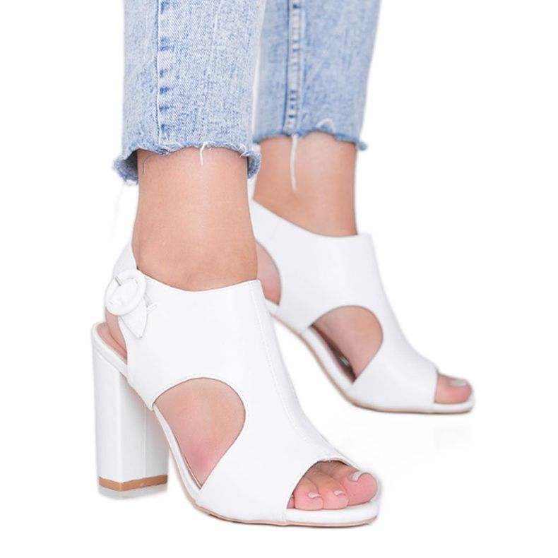 Bílé sandály na postu Gally bílý