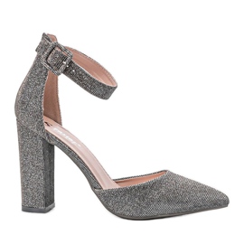 Šedé lesklé lodičky na Milaině sloupku šedá Šedé lesklé lodičky na Milaině sloupku šedá