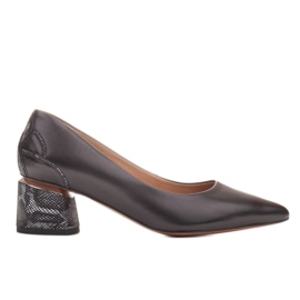 Marco Shoes Lodičky v černé kůži s květinovým vzorem černý