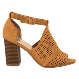 SHELOVET Vestavěné prolamované sandály hnědý