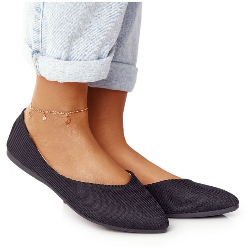 Delikátní baletka ve Spitzu Vinceza 2187 černá