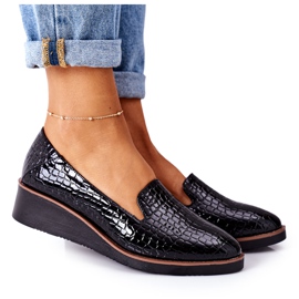 Lakované boty na klínku Vinceza 10675 Black černý