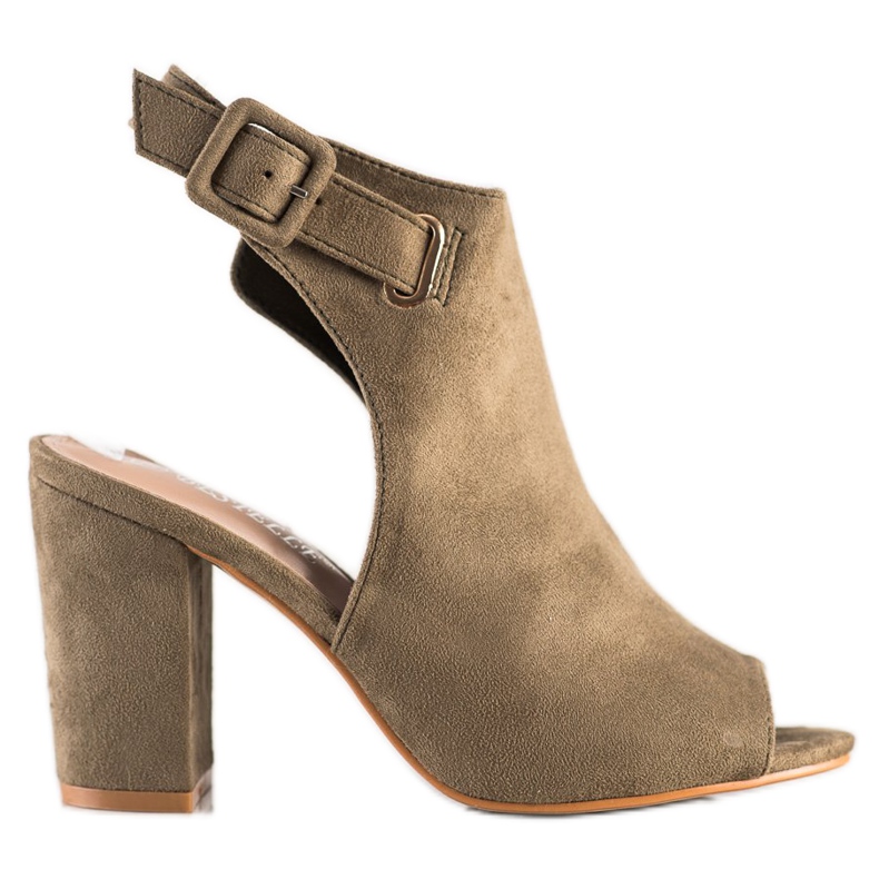 Bestelle Uzavřené sandály s přezkou zelená