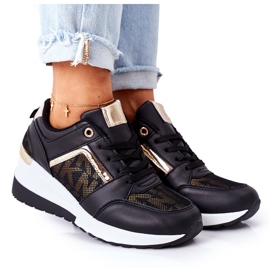 Černé klínové tenisky o víkendu černý