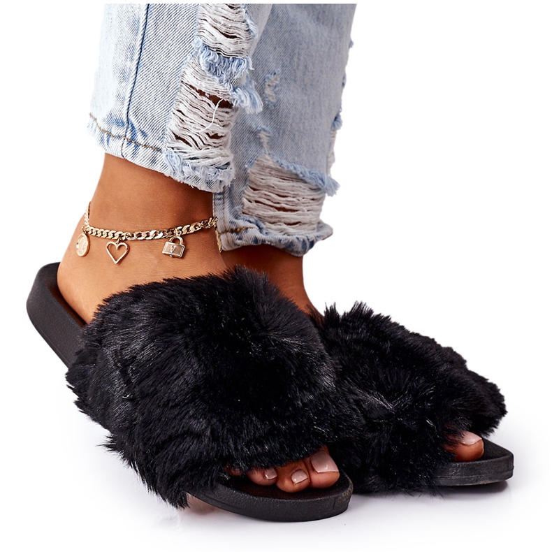 FJ1 Černé pantofle z měkké gumy s kožešinou černá