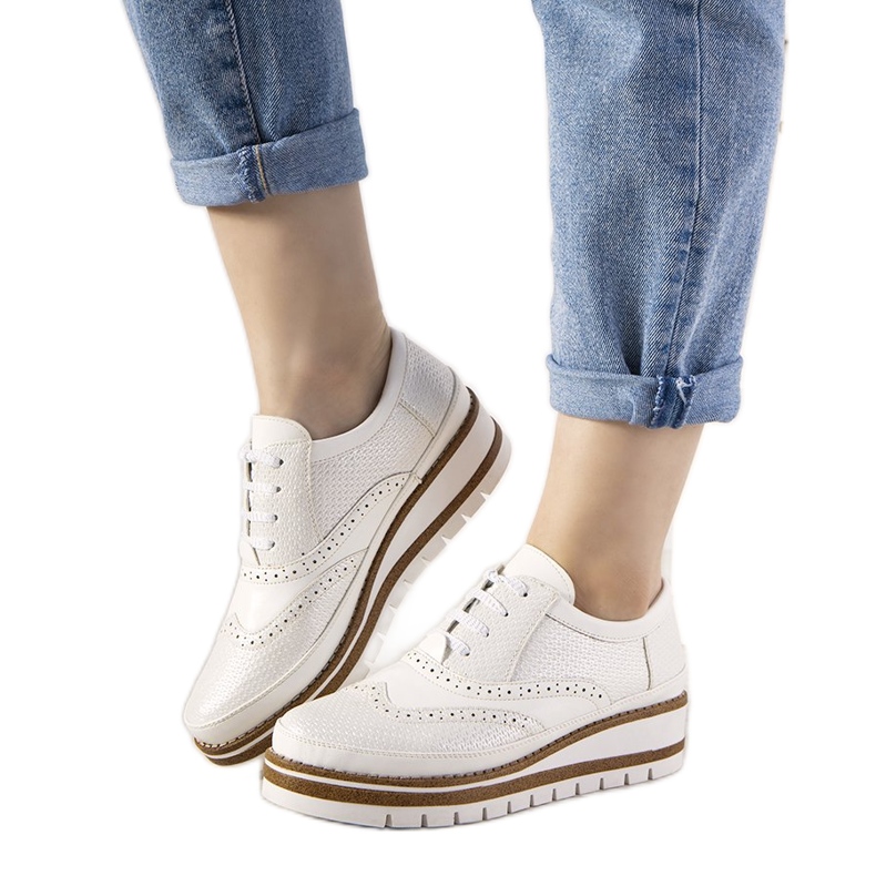 Nazouvací stříbrné boty s cvočky GF-FD9 bílý